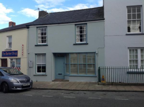 6 Hill Street, Haverfordwest.